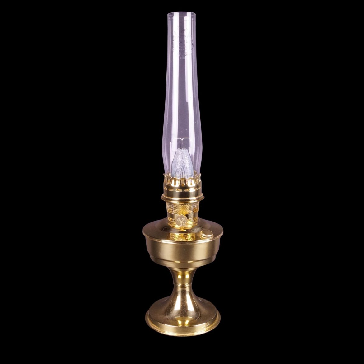 An Aladdin brass model no 23 table oil lamp Old Flames Ltd